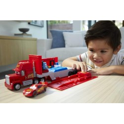 Mattel Disney Pixar Cars - Mack Trasformabile Playset, Giocattolo 2 in 1 con Camion e Officina per la Messa a Punto, con Lancia