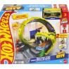 Hot Wheels - Attacco del Serpente, Set con Stazione di Servizio e Pista Spirale, 2 modalità di Gioco e Veicolo in Scala 1:64 In