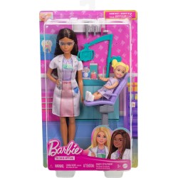 Barbie Bambola dentista con bambola bruna alla moda con vestito blu e cappotto da laboratorio, mobili e accessori per medici, J
