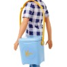 Barbie - Bambola Ken con maglietta, jeans, scarpe e accessori, Giocattolo per Bambini 3+ Anni, HHR66