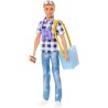 Barbie - Bambola Ken con maglietta, jeans, scarpe e accessori, Giocattolo per Bambini 3+ Anni, HHR66