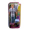 Barbie - Bambola Ken con maglietta, jeans, scarpe e accessori, Giocattolo per Bambini 3+ Anni, HHR66