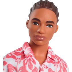 Barbie - Ken Fashionistas n. 235, bambola con capelli castani raccolti in trecce, tuta corallo con stampa hawaiana e sandali ve