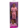 Barbie - Ken Fashionistas n. 235, bambola con capelli castani raccolti in trecce, tuta corallo con stampa hawaiana e sandali ve