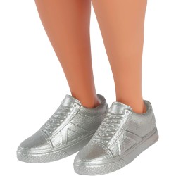 Barbie - Ken Fashionistas n. 236, bambola con capelli neri, canotta blu e verde sfumata, shorts in jeans e sneaker argento, HYV