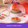 Kinetic Sand, Set di Gioco Squish Pizza, con 452 g di Sabbia e 5 Attrezzi, Giocattoli per Bambini e Bambine, 5+ Anni