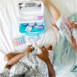 Melissa & Doug Set Per il Trucco - Trucchi Bambina, Make Up Giocattolo, Specchio, Pennelli, Cipria e Accessori, Gioco di Imitaz