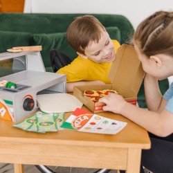 Melissa & Doug Forno della Pizza - Pizzeria Giocattolo in Legno con Cibo Accessori, Gioco di Imitazione Montessori, Regalo Educ