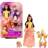 Disney Princess - Set da te di Belle,playset e bambola Belle con vestiti scintillanti, con amici e vivande, Giocattolo per Bamb