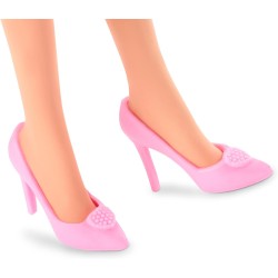 Barbie The Movie - Margot Robbie, bambola del film Barbie da collezione con abito vintage a quadretti rosa e bianco e collana c