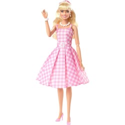 Barbie The Movie - Margot Robbie, bambola del film Barbie da collezione con abito vintage a quadretti rosa e bianco e collana c