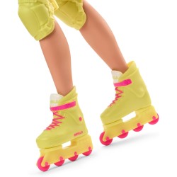 Barbie Il Film - Ken Roller Skate, bambola da collezione con look del film, outfit da pattinatore anni  90 con pattini in linea