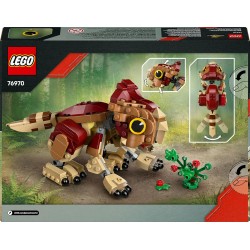 LEGO 76970 Jurassic World Dinosauro cucciolo Dolores: Aquilops - Dinosauro Giocattolo da Esposizione e Gioco con Pianta di Fior