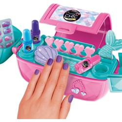 Clementoni Crazy Chic - Nail Art Case, Set Completo per Manicure e Nail Art, Borsa Trasformabile in Banchetto Creativo con Smal