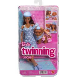 Mattel - Barbie - Twinning Looks, bambola castana e cagnolino in abiti azzurri a pois abbinati, accessori per entrambi quali be