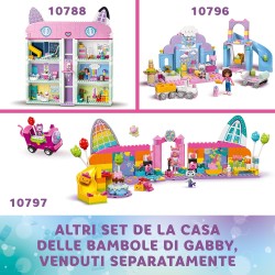LEGO Gabby s Dollhouse 10788 - Casa delle Bambole Giocattolo a 4 Piani con i Personaggi di Gabby, Pandy Panda, Dolcetto e Sireg