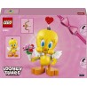 LEGO 40824 Titti - Uccellino Giocattolo - Modello Looney Tunes da Esposizione con Mazzo di Fiori, Cuore, Arco di Cupido e Suppo
