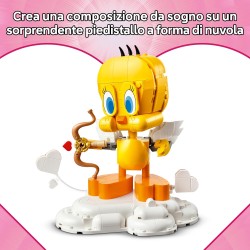 LEGO 40824 Titti - Uccellino Giocattolo - Modello Looney Tunes da Esposizione con Mazzo di Fiori, Cuore, Arco di Cupido e Suppo