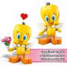 LEGO 40824 Titti - Uccellino Giocattolo - Modello Looney Tunes da Esposizione con Mazzo di Fiori, Cuore, Arco di Cupido e Suppo