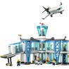 LEGO City 60502 Aeroporto con Aereo Giocattolo - Modello in Miniatura con Terminal, Aeroplano, Rimorchiatore, Ponte, 9 Minifigu