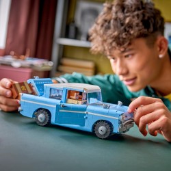 LEGO 76470 Harry Potter Ford Anglia Volante Incantata - Regalo Festa del Papà - Modellino di Macchina Giocattolo con Harry e Ro