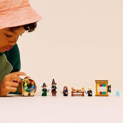 LEGO Harry Potter 76460 Castello di Hogwarts: Cerimonia del Cappello Parlante Giocattolo - Minifigure da Collezione Patronus ol