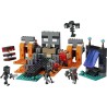 LEGO 21590 Minecraft Battaglia Contro il Wither - Giocattolo Interattivo con Guerriero Crimson, Strider, Cubo di Magma e 2 Figu
