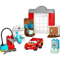 LEGO DUPLO│10456 Disney e Pixar La Visita di McQueen all’Officina di Doc - Include una Macchina Giocattolo, Attrezzi e Accessor