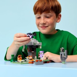 LEGO 21586 Minecraft Giardino Pallido - Bioma Giocattolo in Miniatura con Minifigure di Creaking e Mothman, e le Figure di Cree