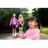 Mattel - Barbie HXK90 - Barbie e Ken sui Pattini a Rotelle, set Fashionistas da collezione 65° Anniversario con 2 bambole e 6 a