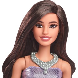 Mattel - Barbie HYT92 - Bambola Fashionistas n. 234, con capelli marroni, abito viola a bolle con paillettes e gonna satinata,