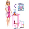 Mattel - Barbie Carriere JCR70 - Scienziata, set bambola bionda con camice bianco da laboratorio e accessori inclusi, tavolo, m