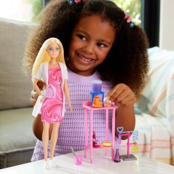 Mattel - Barbie Carriere JCR70 - Scienziata, set bambola bionda con camice bianco da laboratorio e accessori inclusi, tavolo, m