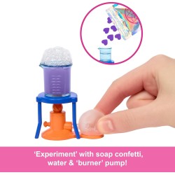 Mattel - Barbie Carriere JCR70 - Scienziata, set bambola bionda con camice bianco da laboratorio e accessori inclusi, tavolo, m