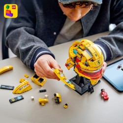LEGO 43022 Editions Scuderia Ferrari HP Lewis Hamilton Helmet - F1 Merchandise - Display Model Kit w/Collectible Minifigure