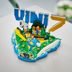 LEGO 43027 Editions Vini Jr. – Highlights Calcistici Giocattolo - Modello 3D da Esposizione con Minifigure da Collezione - Deco