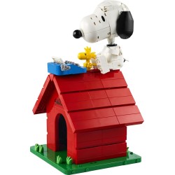 LEGO 21368 Ideas Peanuts: la Cuccia di Snoopy - Kit di Modellismo da Esposizione per Adulti con Personaggi di Snoopy e Woodstoc