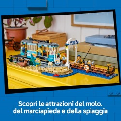 LEGO 60506 City Classic Tram Classico della Spiaggia - Treno Giocattolo con Binari, Scena di Strada, 5 Minifigure e 5 Figure di