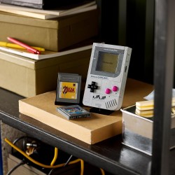 LEGO 72046 Super Mario Game Boy Set da Costruzione per Adulti - Modello da Esposizione Nintendo con 2 Cartucce con Schermi Lent