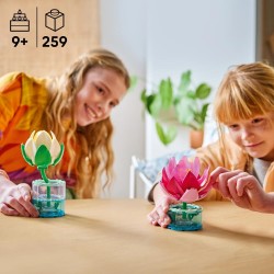 LEGO 11511 Botanicals Ninfee - Set di Piante Artificiali con Fiori Finti in 2 Vasi Trasparenti - Decorazione per Camera da Lett