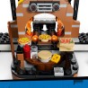 LEGO 60496 City Centro di Consegna Pizze con Veicoli - Include Macchina Giocattolo, Scooter, Drone, Cabinato Arcade e 4 Minifig