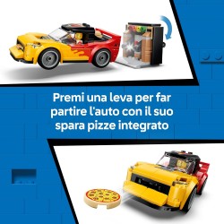 LEGO 60496 City Centro di Consegna Pizze con Veicoli - Include Macchina Giocattolo, Scooter, Drone, Cabinato Arcade e 4 Minifig