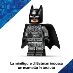 LEGO 76332 DC Batmobile di Batman - Macchina Giocattolo - Kit di Modellismo da Collezione con Minifigure del Supereroe e Moneta