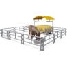 BRUDER 62612 - Rossaio con recinzioni, mangiatoia, balle quadrate, 1 bovino | Accessori per fattoria, agricoltura, mucca, anima