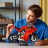 LEGO Technic 42202 Motocicletta Ducati Panigale V4 S, Modellino da Costruire per Adulti, Idea Regalo Uomo, Donna, Papà, Mamma, 