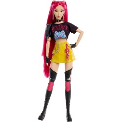 Mattel KPop Demon Hunters - Mira di HUNTR/X, bambola dai lunghi capelli rosa e outfit per la canzone "How It s Done", accessori