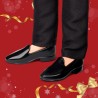 Barbie Signature - Ken Magia delle Feste 2025, bambola da collezione con tuta elegante e giacca dorata, confezione da esporre, 